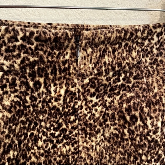 Talbots new with tags size 2 textured leopard print pencil skirt zipper back - Picture 3 of 8